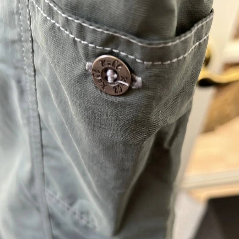 Kuhl- women’s size 12 pants. New without tag. - Picture 8 of 10